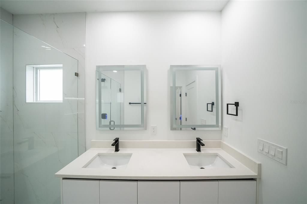 For Sale: $469,000 (4 beds, 3 baths, 2401 Square Feet)