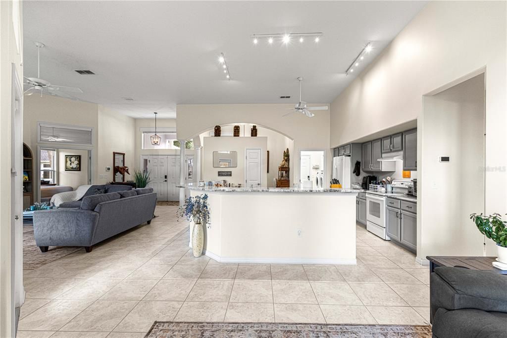 Active With Contract: $400,000 (3 beds, 2 baths, 2069 Square Feet)