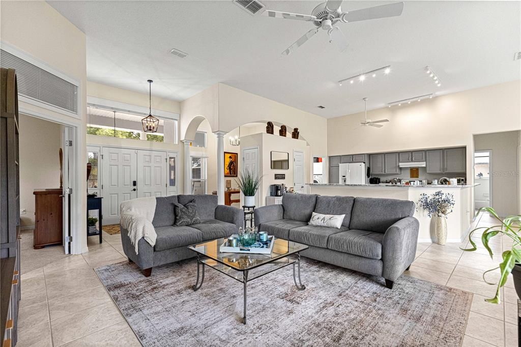 Active With Contract: $400,000 (3 beds, 2 baths, 2069 Square Feet)
