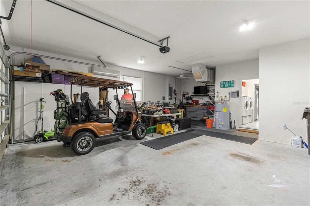 Active With Contract: $400,000 (3 beds, 2 baths, 2069 Square Feet)