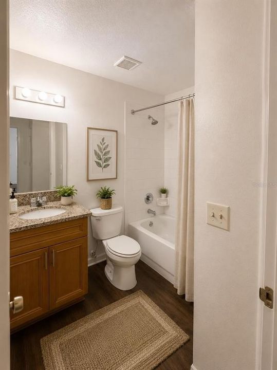For Rent: $2,200 (3 beds, 2 baths, 1020 Square Feet)