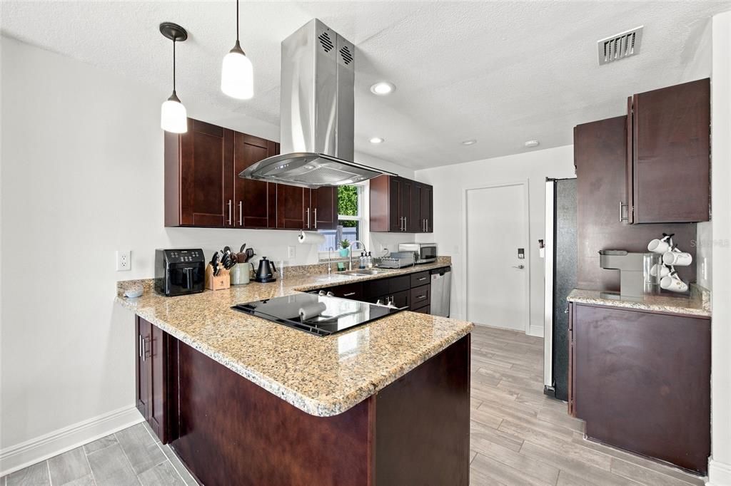 For Sale: $345,000 (4 beds, 2 baths, 1766 Square Feet)