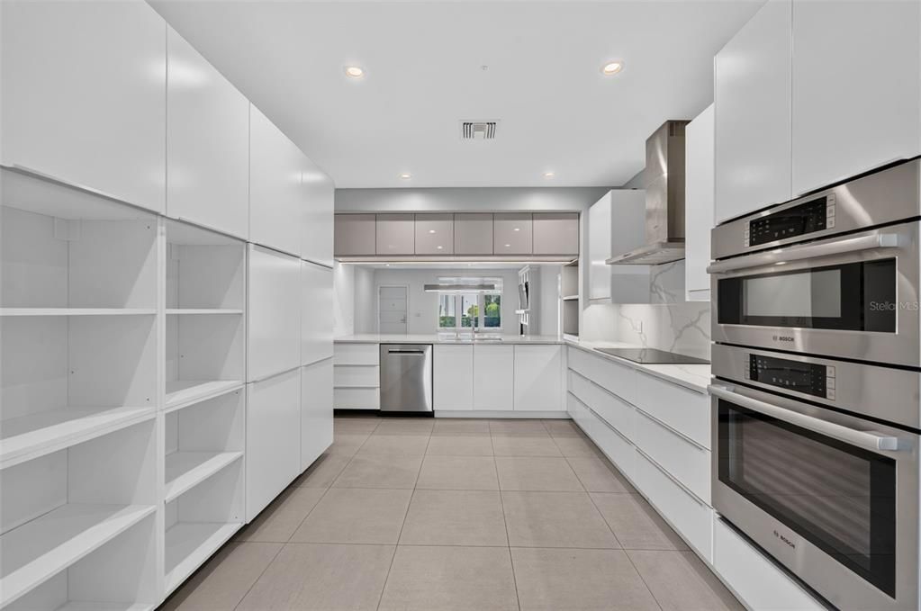 : $1,350,000 (3 beds, 4 baths, 2191 Square Feet)
