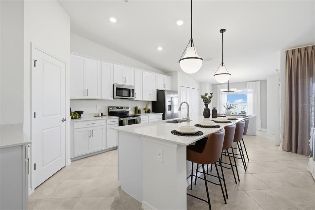 For Sale: $373,998 (2 beds, 2 baths, 1366 Square Feet)