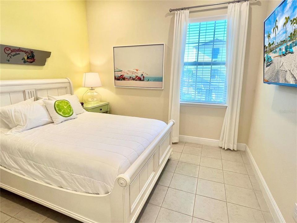 For Sale: $470,000 (4 beds, 3 baths, 1410 Square Feet)