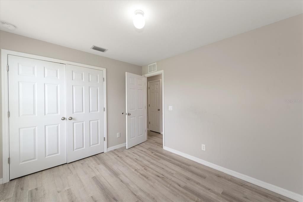 For Sale: $299,900 (4 beds, 2 baths, 1577 Square Feet)
