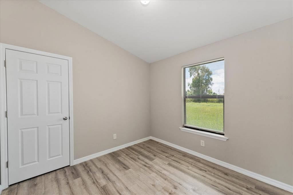 For Sale: $299,900 (4 beds, 2 baths, 1577 Square Feet)