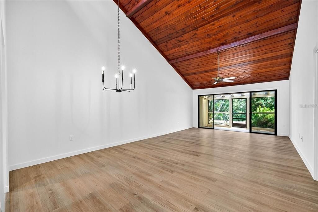 For Rent: $2,300 (2 beds, 2 baths, 1249 Square Feet)