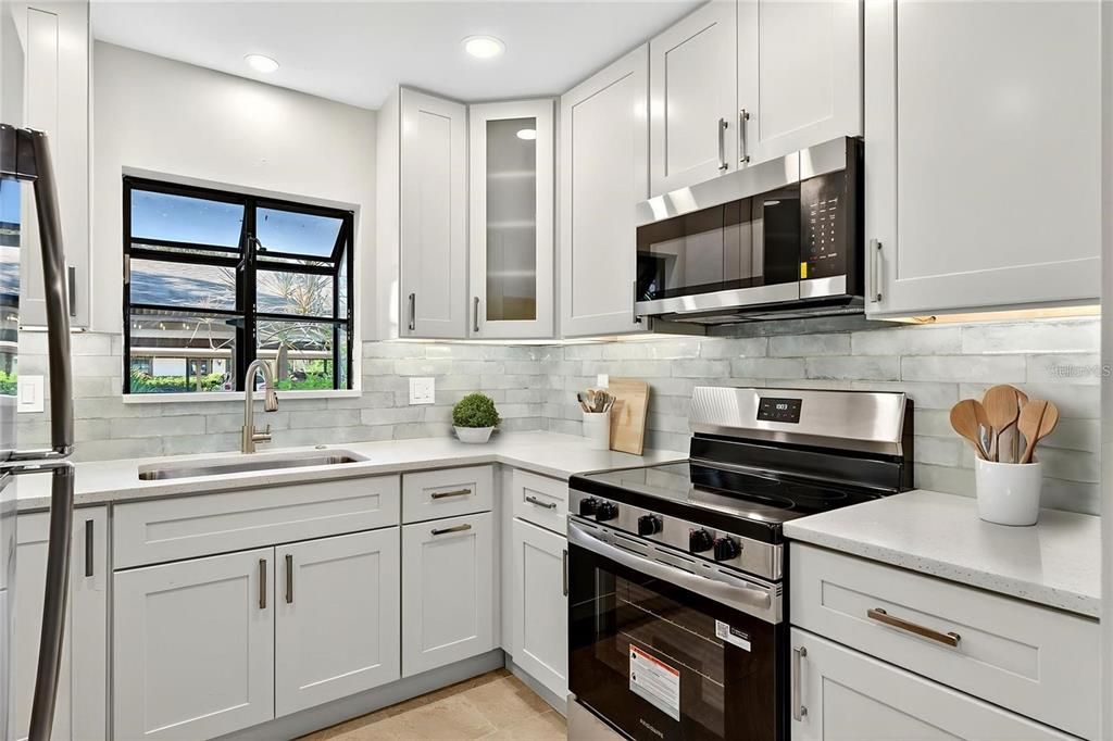 For Rent: $2,300 (2 beds, 2 baths, 1249 Square Feet)