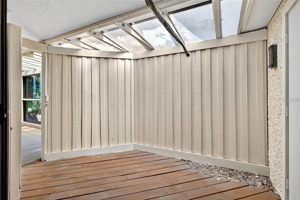 For Rent: $2,300 (2 beds, 2 baths, 1249 Square Feet)
