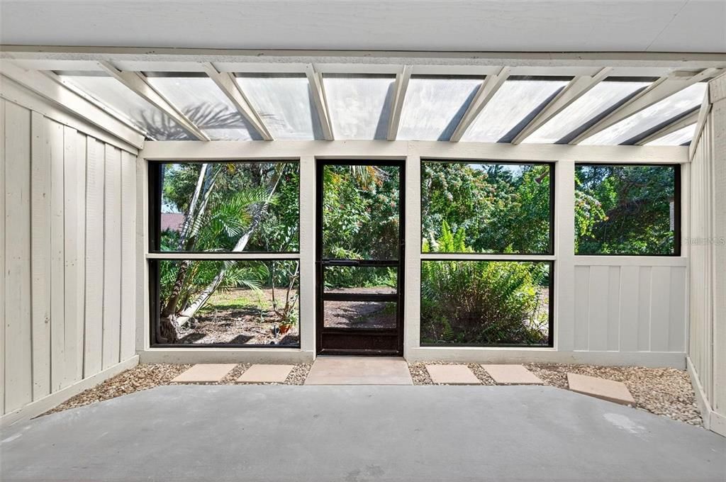 For Rent: $2,300 (2 beds, 2 baths, 1249 Square Feet)