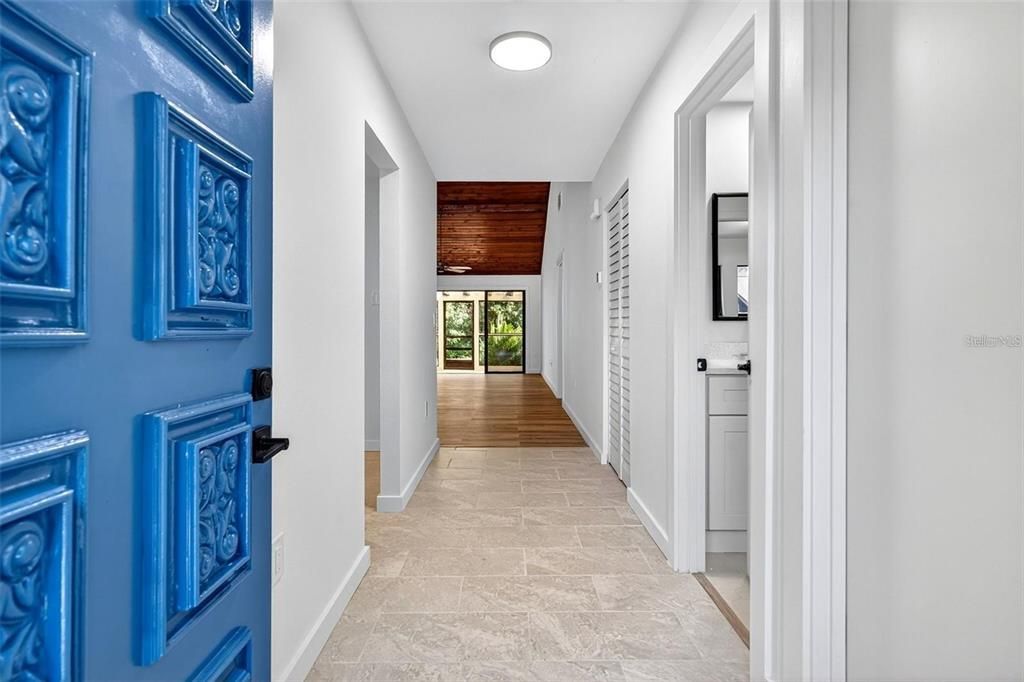 For Rent: $2,300 (2 beds, 2 baths, 1249 Square Feet)