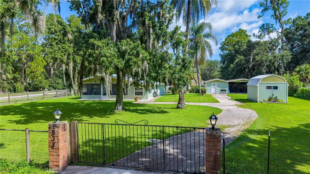 For Sale: $387,000 (4 beds, 2 baths, 1404 Square Feet)