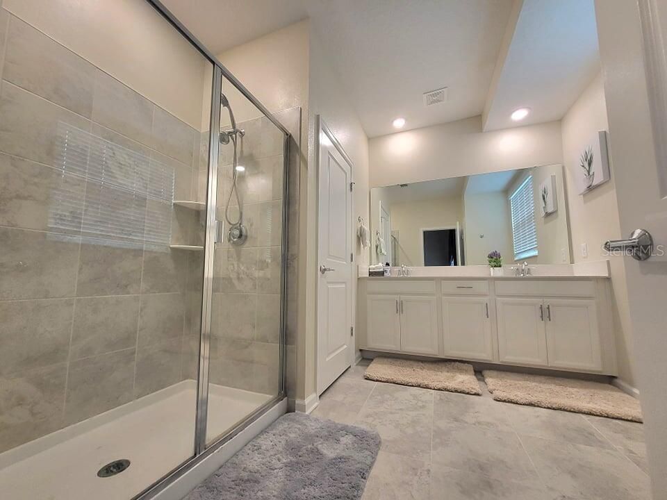 For Sale: $249,999 (3 beds, 2 baths, 1618 Square Feet)