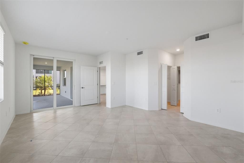 For Sale: $541,997 (3 beds, 2 baths, 1741 Square Feet)