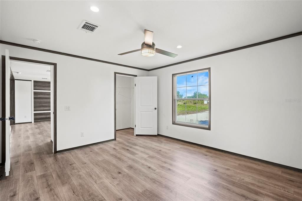Active With Contract: $268,400 (3 beds, 2 baths, 1493 Square Feet)