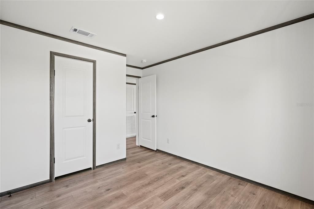Active With Contract: $268,400 (3 beds, 2 baths, 1493 Square Feet)