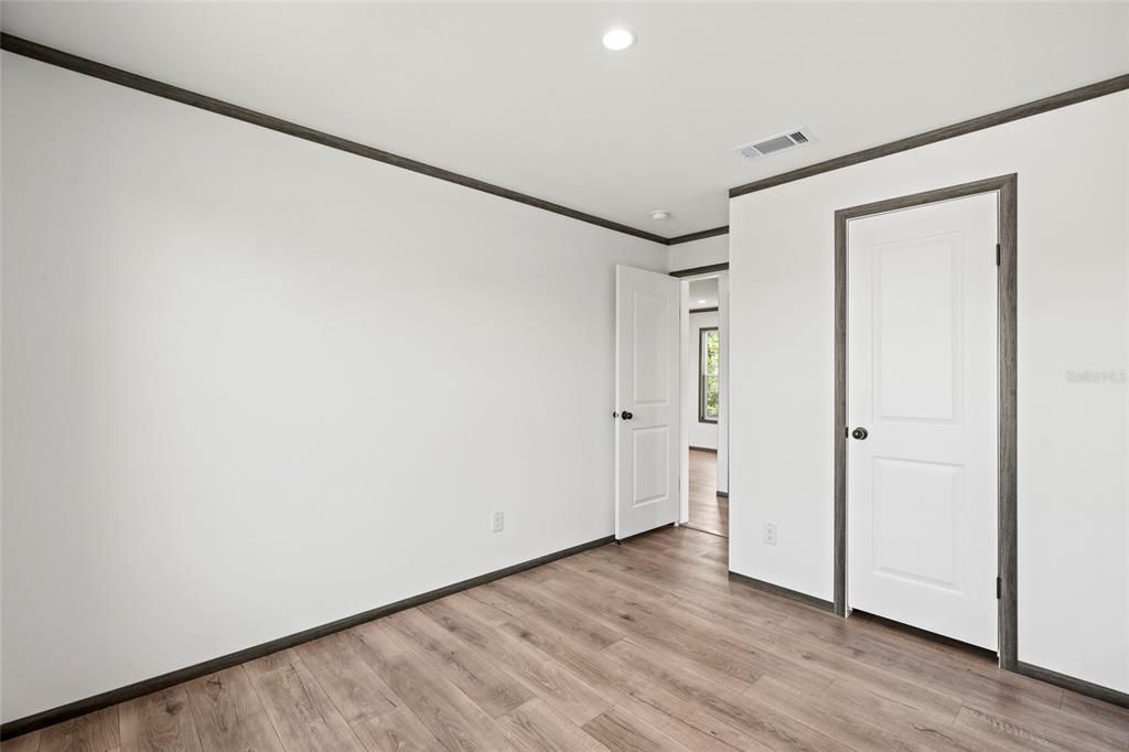 Active With Contract: $268,400 (3 beds, 2 baths, 1493 Square Feet)