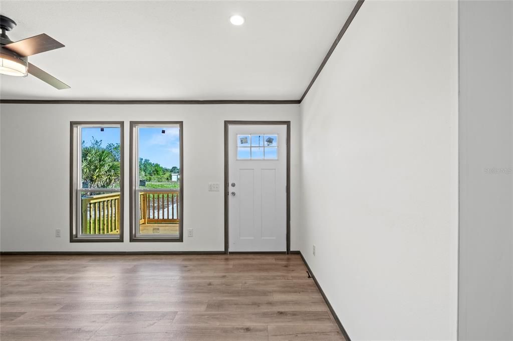 Active With Contract: $268,400 (3 beds, 2 baths, 1493 Square Feet)