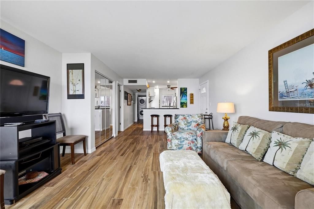 En Venta: $280,000 (1 camas, 1 baños, 885 Pies cuadrados)