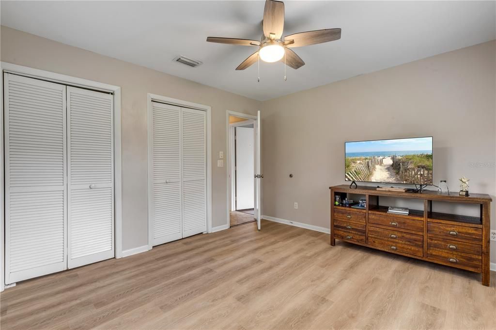 For Sale: $599,000 (3 beds, 2 baths, 2032 Square Feet)