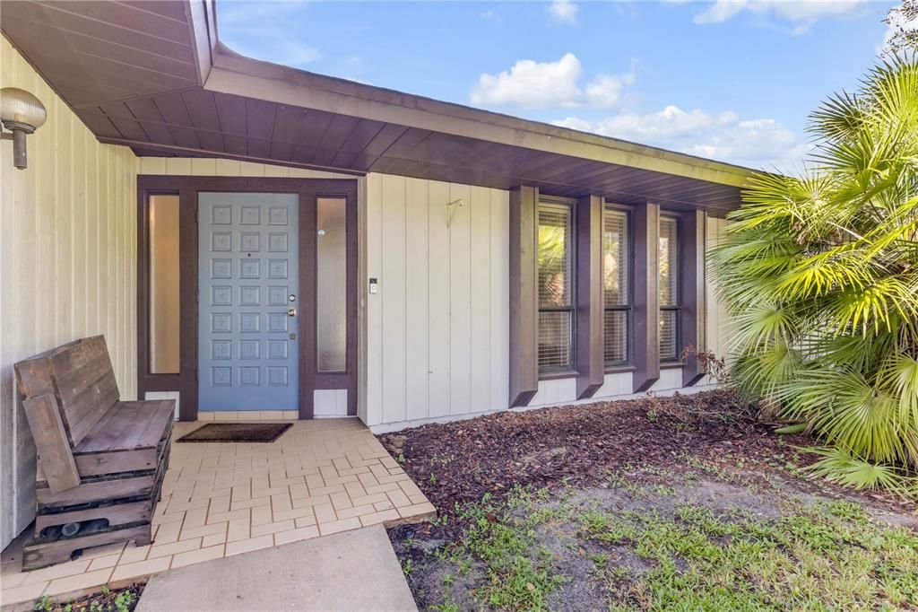 For Sale: $599,000 (3 beds, 2 baths, 2032 Square Feet)