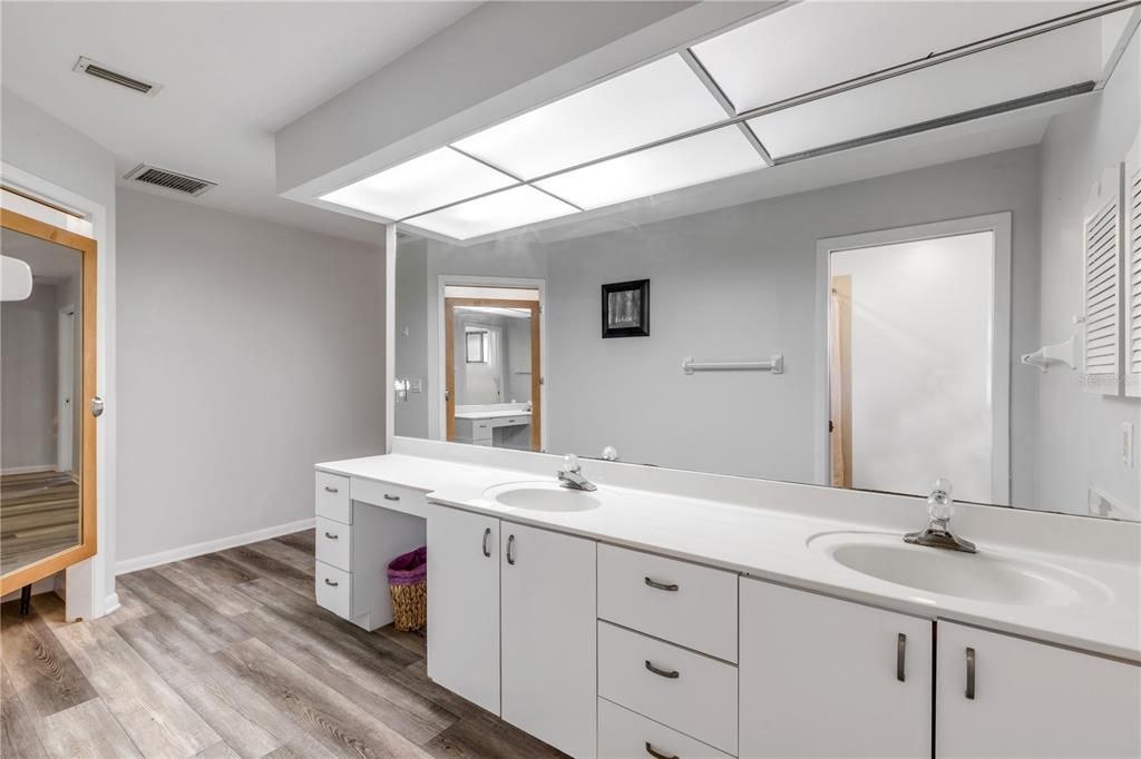 For Sale: $599,000 (3 beds, 2 baths, 2032 Square Feet)