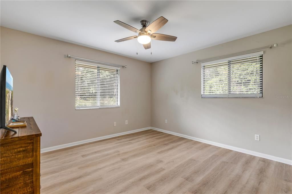 For Sale: $599,000 (3 beds, 2 baths, 2032 Square Feet)