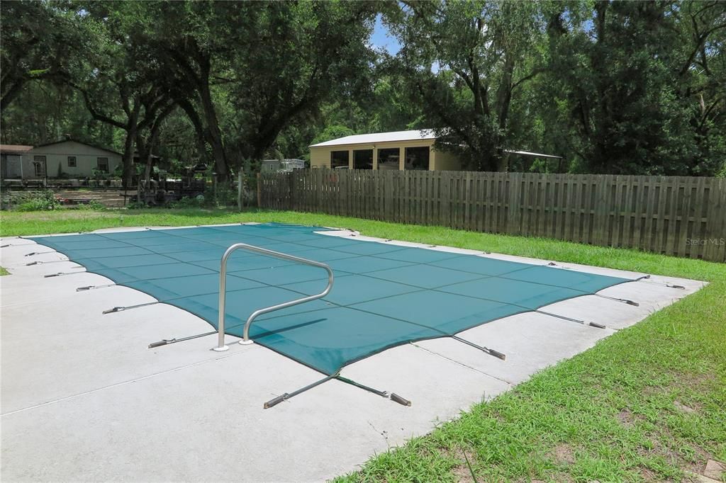 For Sale: $145,000 (3 beds, 2 baths, 1266 Square Feet)