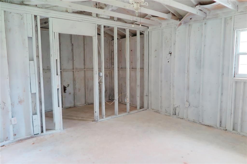 For Sale: $145,000 (3 beds, 2 baths, 1266 Square Feet)