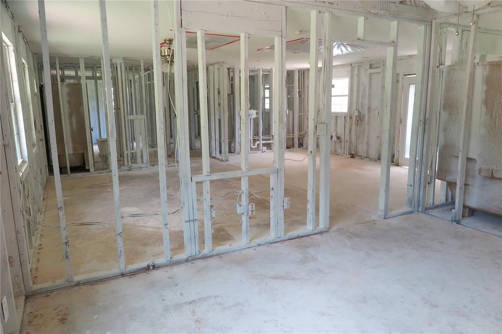 For Sale: $145,000 (3 beds, 2 baths, 1266 Square Feet)