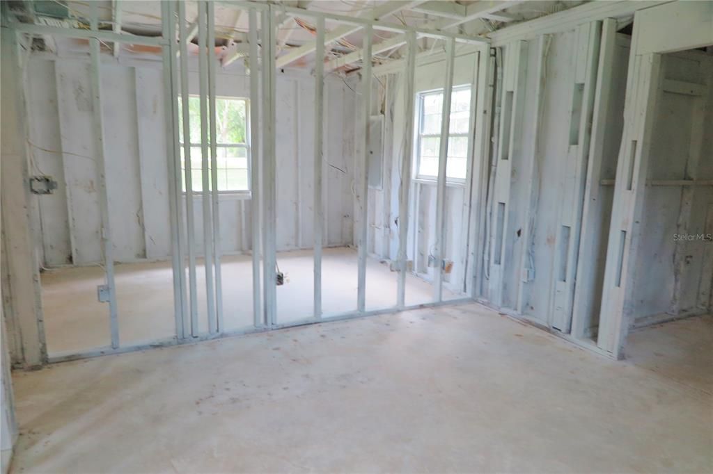 For Sale: $145,000 (3 beds, 2 baths, 1266 Square Feet)