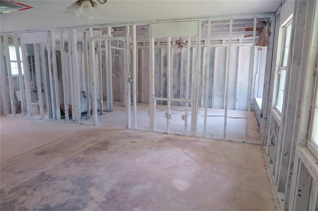 For Sale: $145,000 (3 beds, 2 baths, 1266 Square Feet)