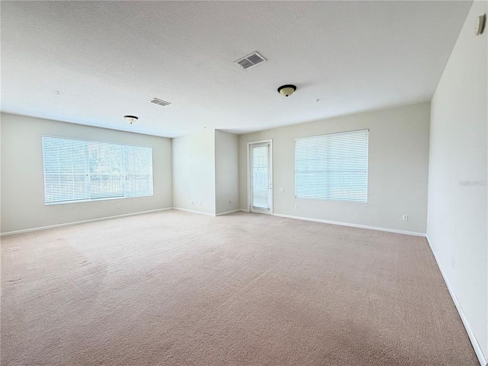 En Venta: $315,000 (3 camas, 2 baños, 2129 Pies cuadrados)
