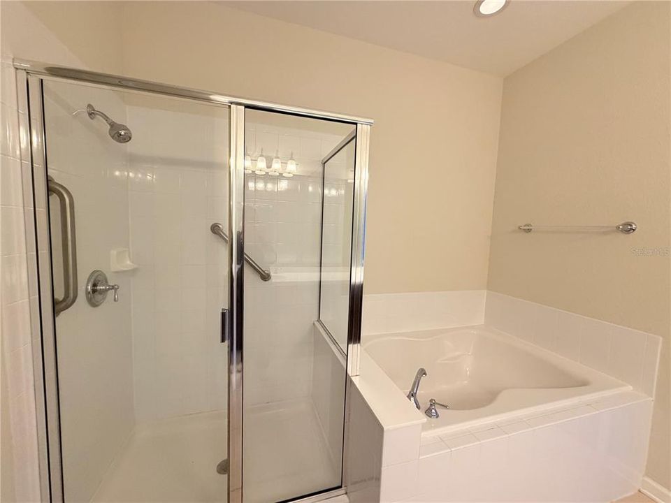 En Venta: $315,000 (3 camas, 2 baños, 2129 Pies cuadrados)