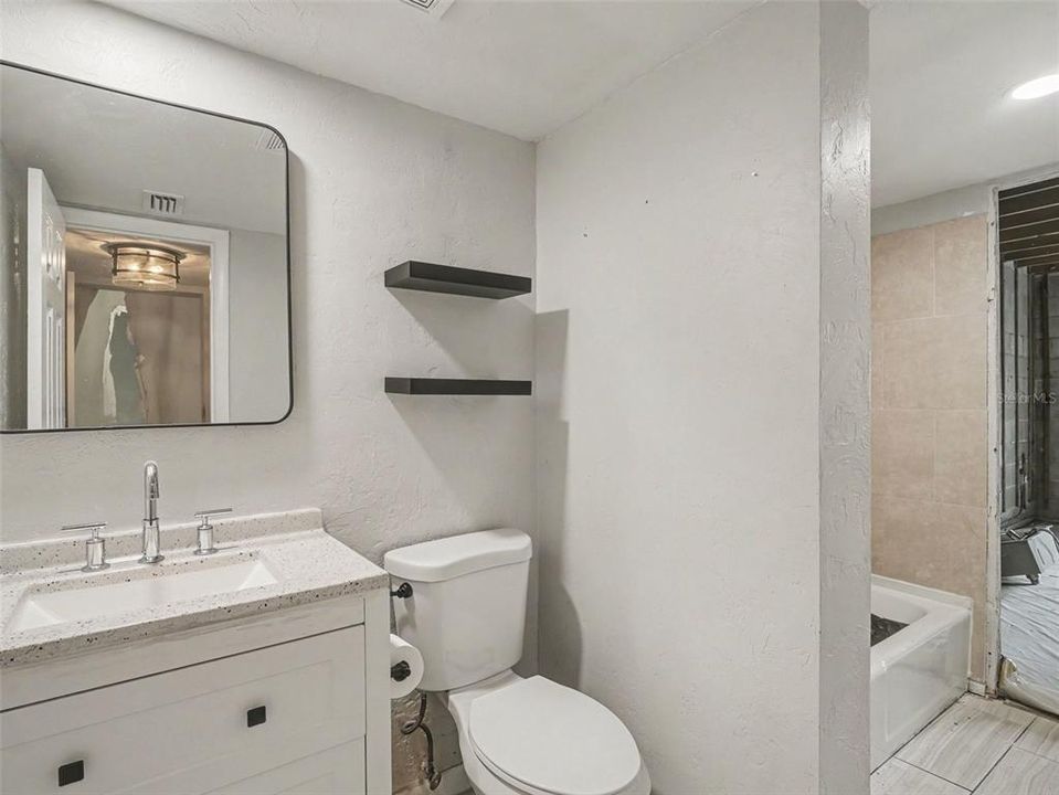 For Sale: $60,000 (2 beds, 1 baths, 960 Square Feet)