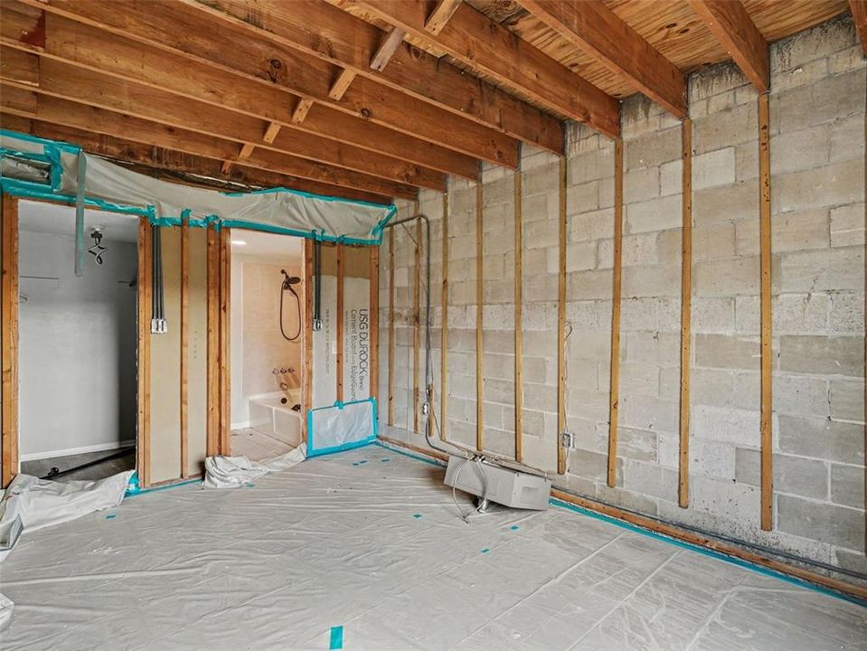 For Sale: $60,000 (2 beds, 1 baths, 960 Square Feet)