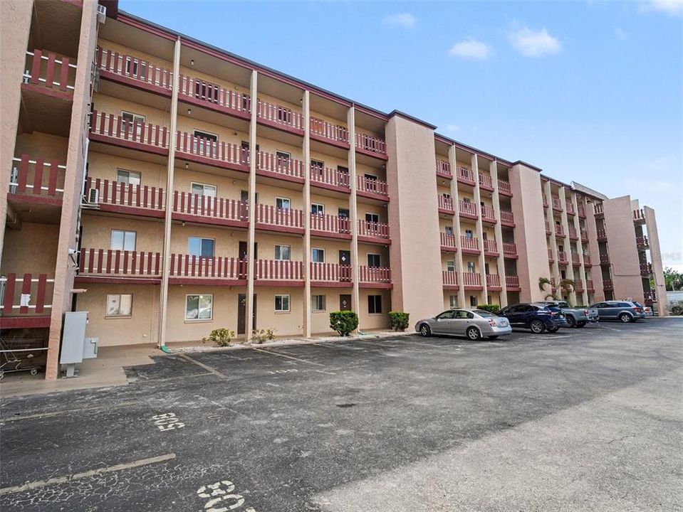 For Sale: $60,000 (2 beds, 1 baths, 960 Square Feet)