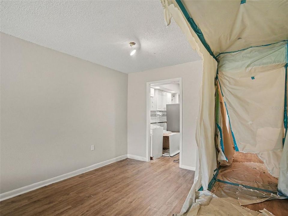 For Sale: $60,000 (2 beds, 1 baths, 960 Square Feet)
