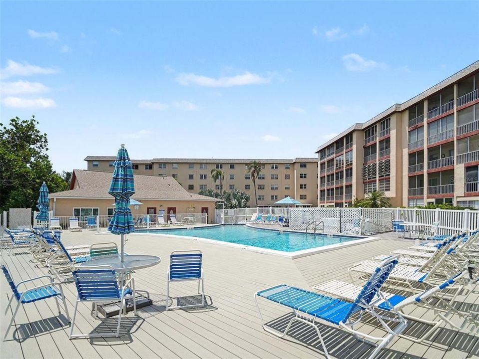 For Sale: $60,000 (2 beds, 1 baths, 960 Square Feet)