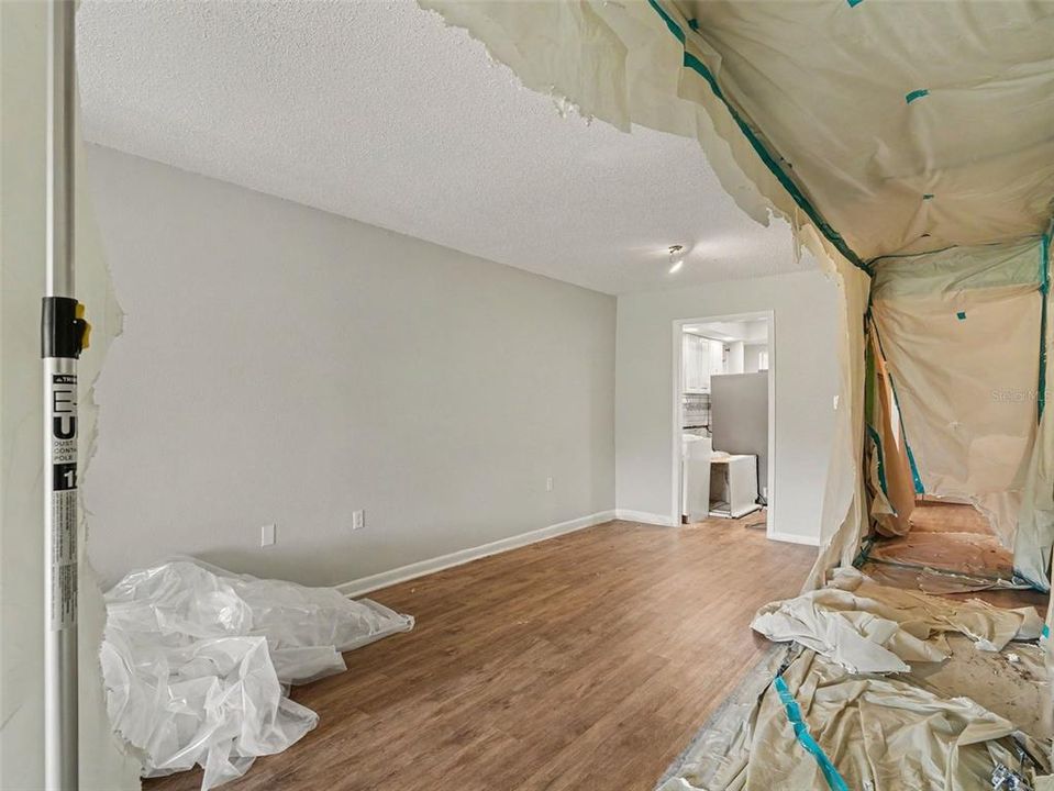 For Sale: $60,000 (2 beds, 1 baths, 960 Square Feet)