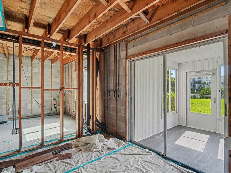 For Sale: $60,000 (2 beds, 1 baths, 960 Square Feet)