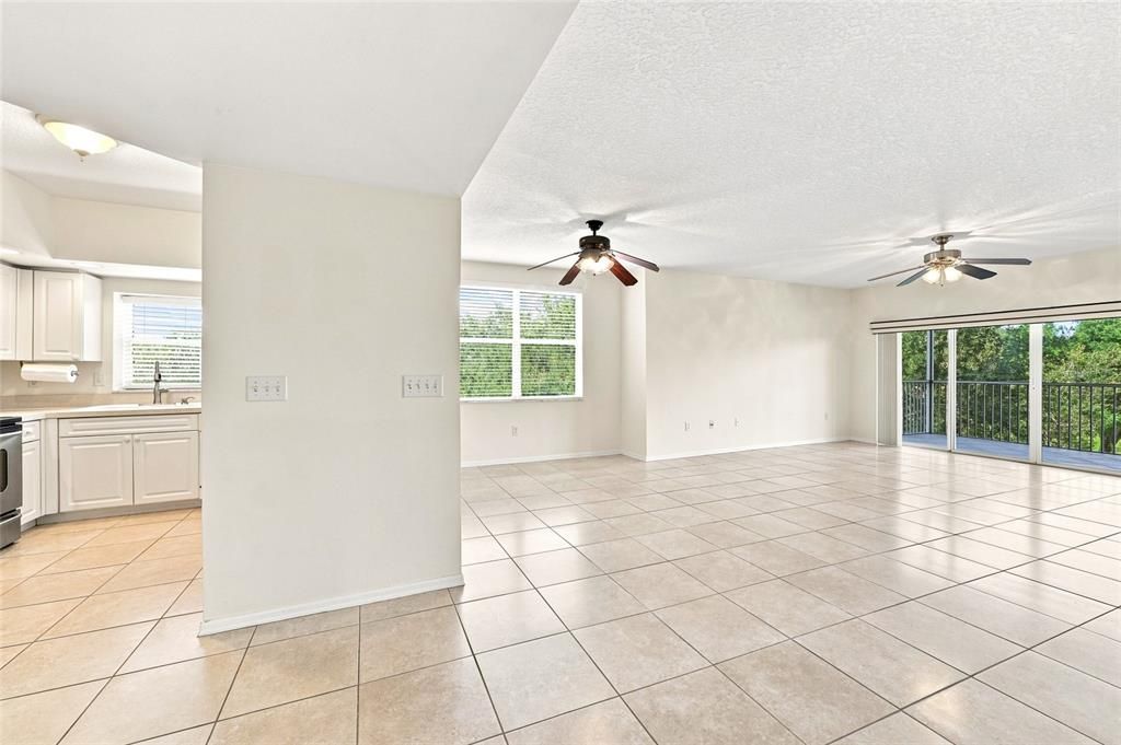 En Venta: $449,900 (3 camas, 2 baños, 1800 Pies cuadrados)