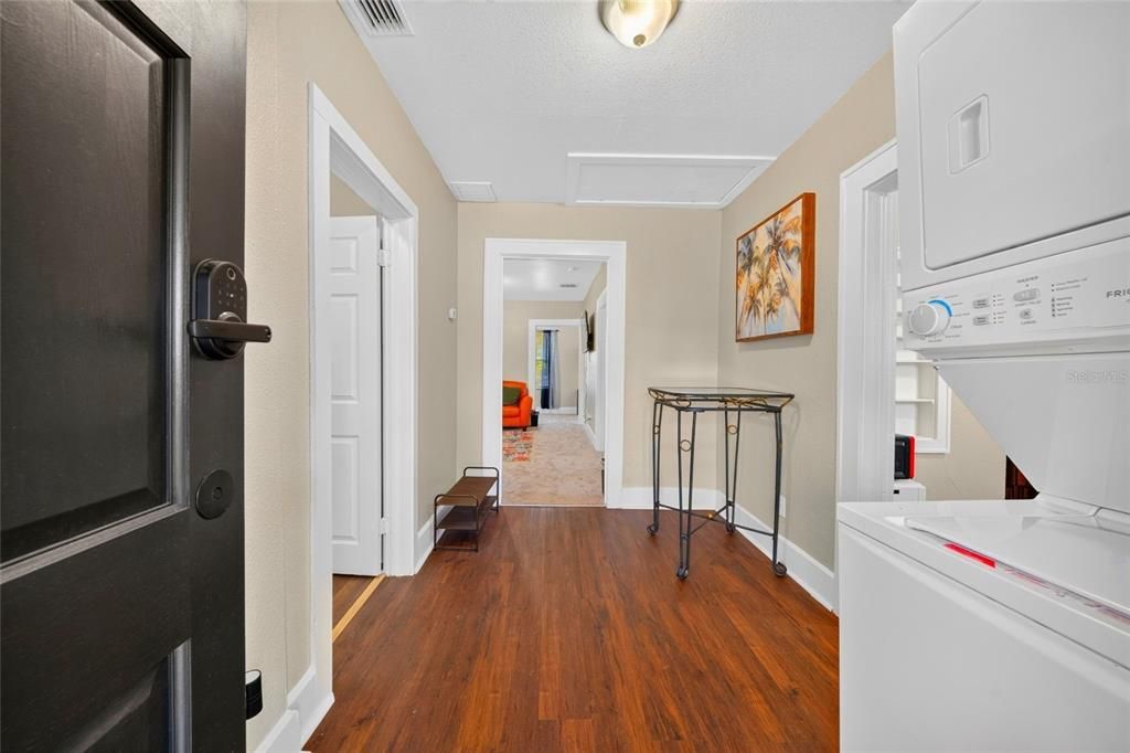 En Venta: $410,000 (4 camas, 0 baños, 1848 Pies cuadrados)