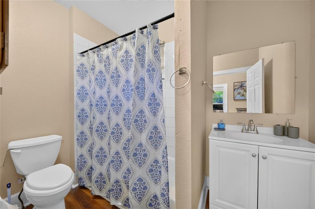 En Venta: $410,000 (4 camas, 0 baños, 1848 Pies cuadrados)