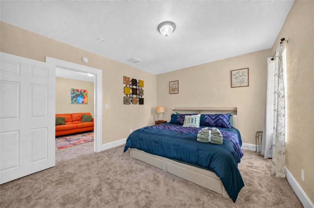 En Venta: $410,000 (4 camas, 0 baños, 1848 Pies cuadrados)