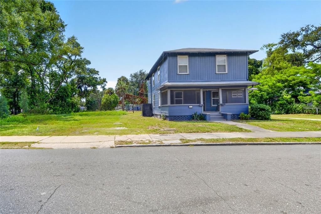 En Venta: $410,000 (4 camas, 0 baños, 1848 Pies cuadrados)