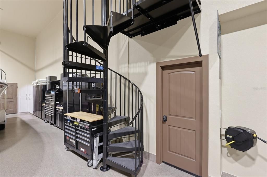 For Sale: $1,997,000 (5 beds, 5 baths, 4635 Square Feet)