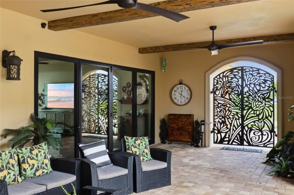 For Sale: $1,997,000 (5 beds, 5 baths, 4635 Square Feet)