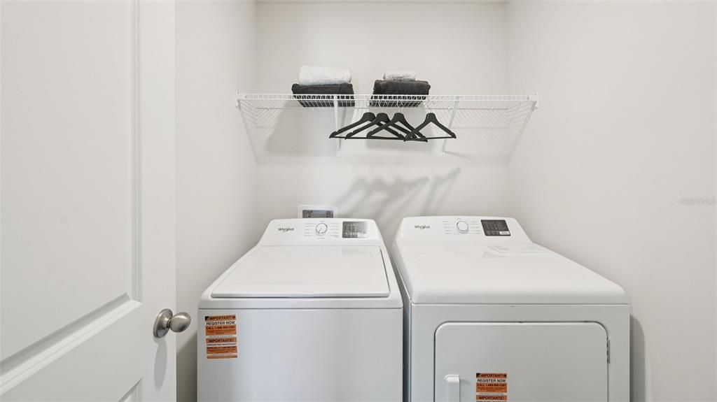 For Sale: $299,999 (4 beds, 2 baths, 1499 Square Feet)
